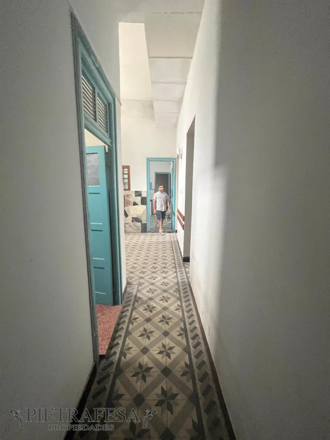 Casa ID.6609 - Casa 4 dormitorios y depósito en venta -Arturo Lezama -Aguada