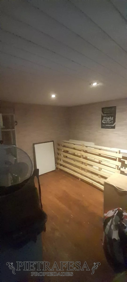 Casa ID.11239 - Casa en venta, 5 dormitorios, 1 baño-Aguada