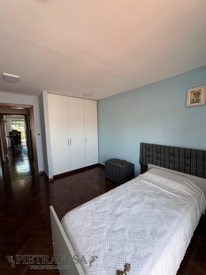 Casa ID.12278 - Gran casa en venta 6 dormitorios, 4 baños, piscina-Punta Gorda
