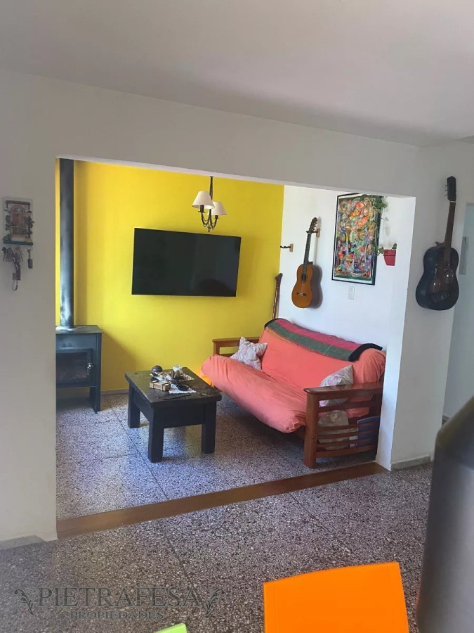 Casa ID.7936 - Casa en venta 1 dormitorio, 2 baños, patio con parrillero y cochera-alle Dr. José Irureta Goyena-Villa Española