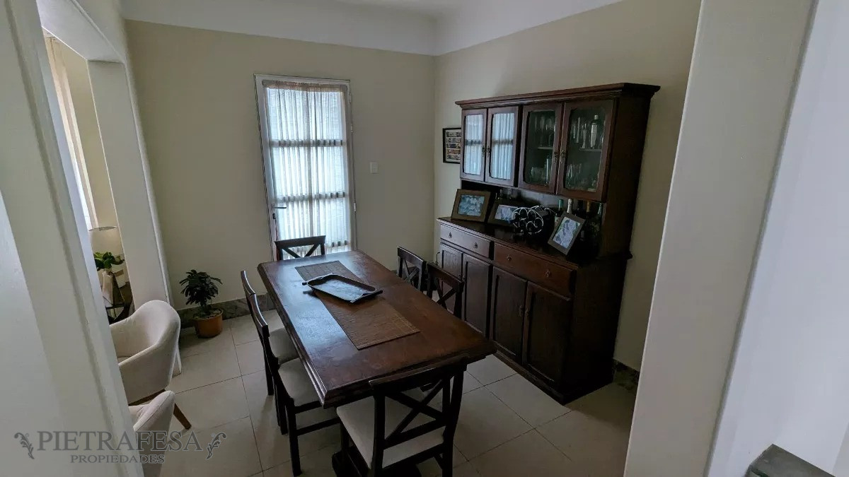 Casa ID.9451 - Casa en venta 3 dormitorios, 2 baños, azotea- Pocitos