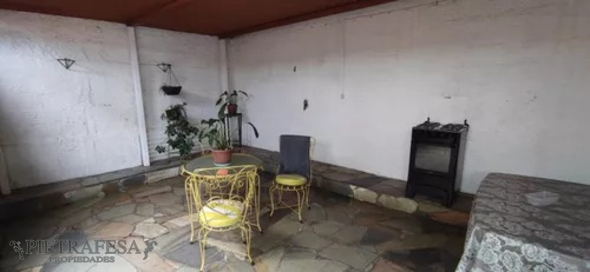 Casa ID.11106 - Casa en venta 2 dormitorios, 1 baño, cochera-Maroñas