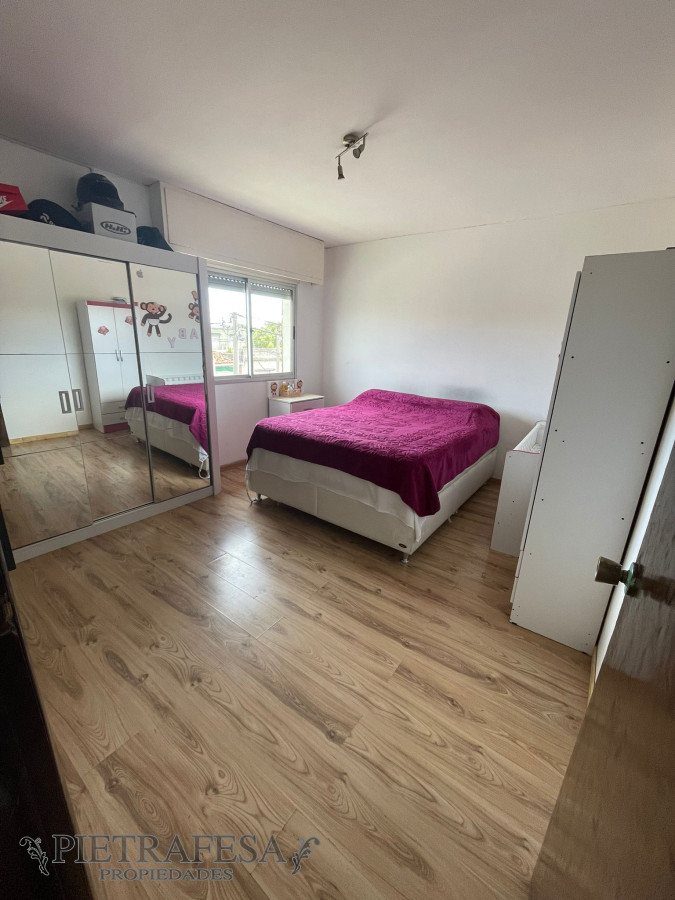 Casa ID.6519 - 2 casas en venta, 4 dormitorios, 2 baños, patio y garaje- Barquisimeto-Pérez Castellanos