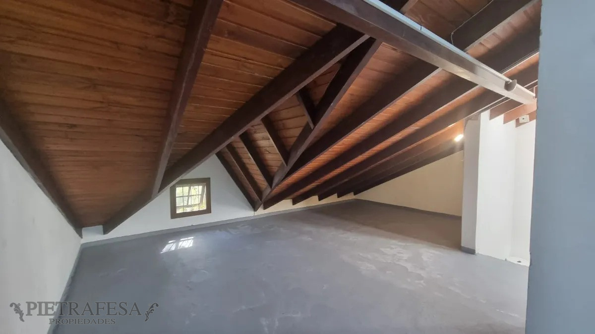 Casa ID.13780 - Casa en venta 3 dormitorios, 3 baños, patio-Carrasco 