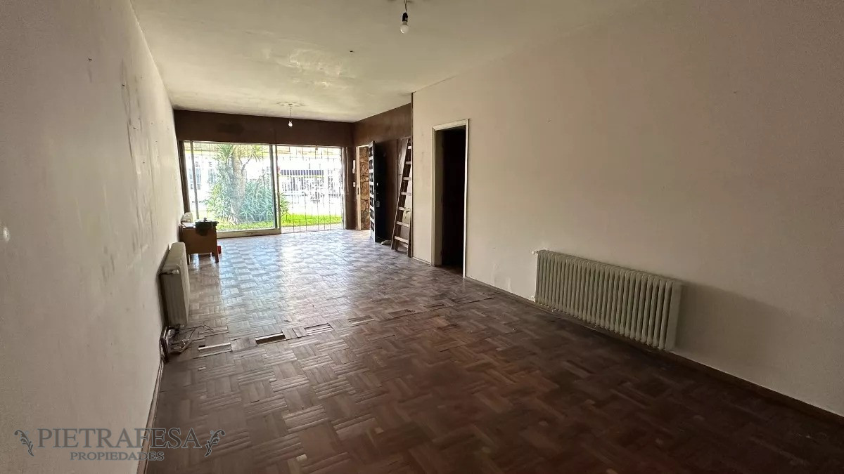 Casa ID.10336 - Casa en venta 4 dormitorios, 3 baños, fondo, gje-Buceo