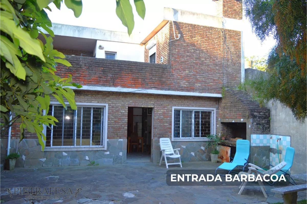 Casa ID.11661 - Casa en venta 4 dorm, 3 baños, barbacoa, gje-Malvin 