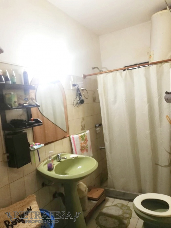 Casa ID.1652 - Casa en venta 2 plantas, 4 dormitorios 2 baños con garaje - Isabela - Brazo Oriental 