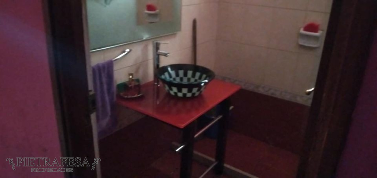 Casa ID.3428 - Casa en venta 3 dormitorios, 2 baños, patio, parrillero y garaje- Euclides Salari-Pérez Castellanos