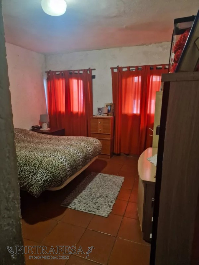 Casa ID.11328 - Casa en venta, 3 dormitorios, 3 baños, patio-Cordón 