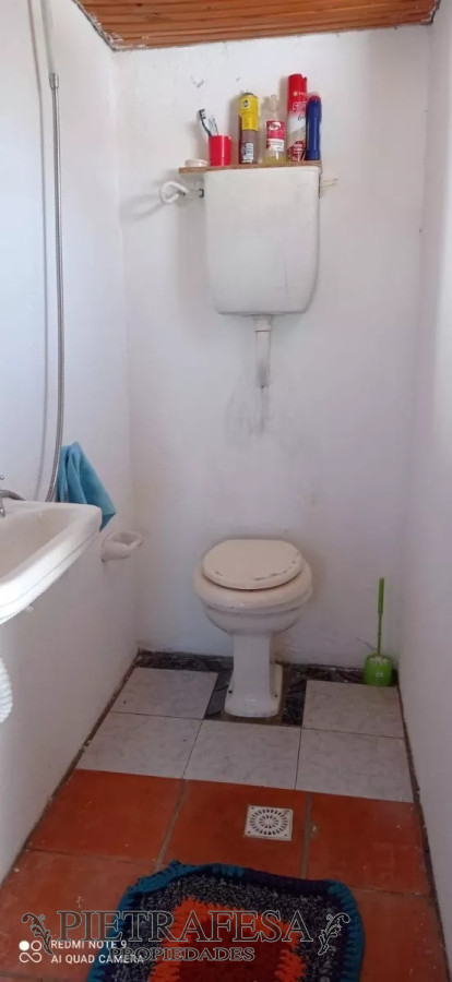 Casa ID.5826 - Casa en venta con renta 2 dormitorios, 2 baños y azotea con parrillero-Juan Arteaga- Cerrito