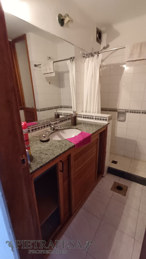 Casa ID.6919 - Casa en venta 3 dormitorios, 1 baño y fondo-Dolores Pereira De Rosell -Parque Batlle