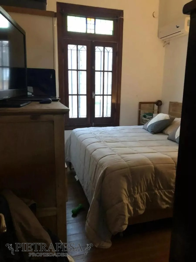 Casa ID.12428 - Casa con renta 2 dormitorios, gje, azotea-Tres Cruces 