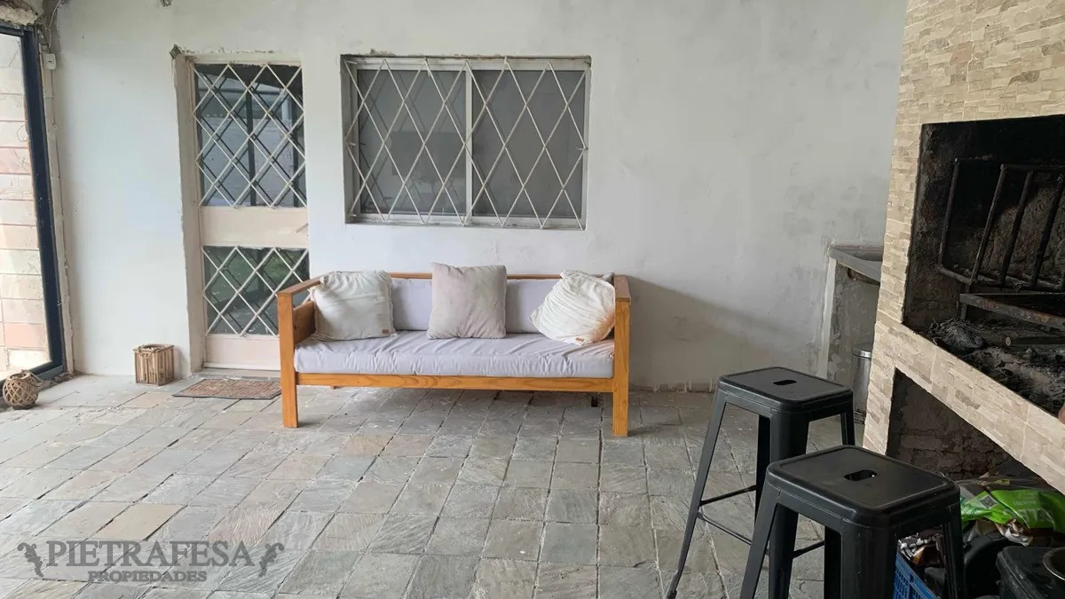 Casa ID.13503 - Casa en venta 1 dormitorios, 2 baños, patio, cochera- Maroñas 