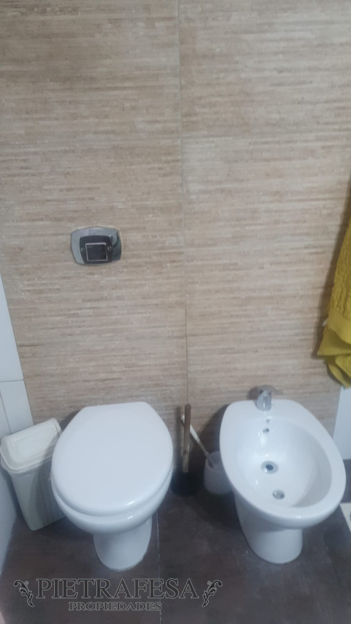 Casa ID.9618 - Casa en venta con renta 2 dormitorios, 3 baño, piscina-Carrasco Norte