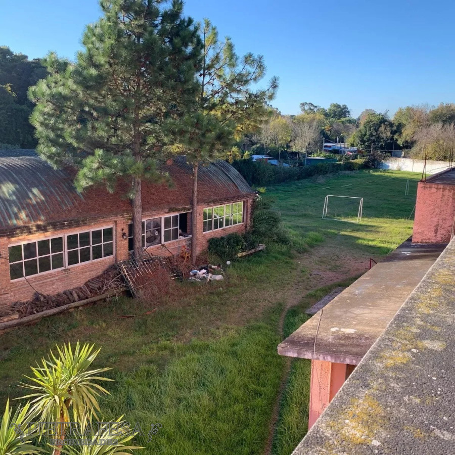 Casa ID.12833 - Casona en venta 5 dormitorios gran terreno-Colón 