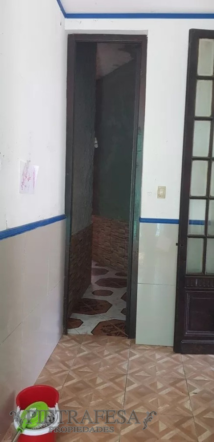 Casa ID.906 - Casa con renta en venta  4 dormitorios 1 baño Guaviyu La Figurita  