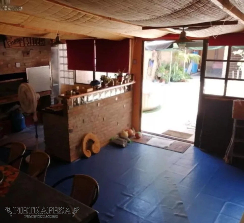 Casa ID.8809 - Casa en venta, 4 dormitorios, 3 baños, patio, barbacoa, garaje, Ramón y Cajal, La Blanqueada.