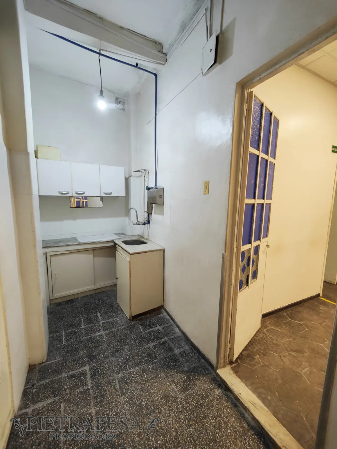 Casa ID.13588 - Casas en alquiler, 5dormitorios, 3baños, patio, azotea. Paso Molino.