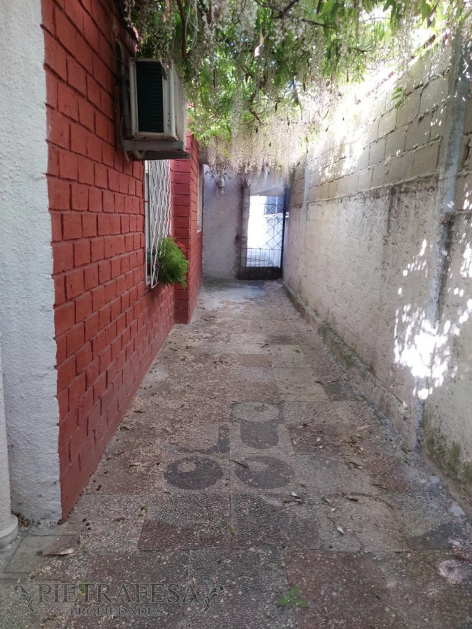 Casa ID.8866 - 2 casas en venta, 4 dormitorios, 2 baños, fondo, gje-Paso de las Duranas