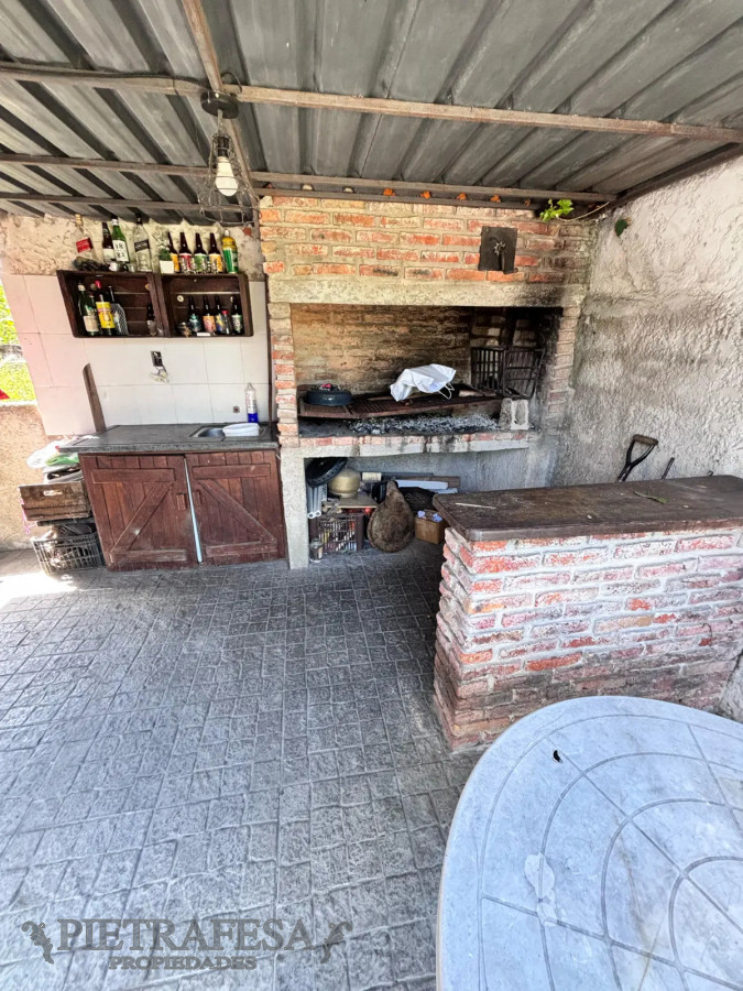 Casa ID.12700 - Casa en venta, 3dormitorios, 1baño, patio, cochera, barbacoa. Flor de Maroñas.