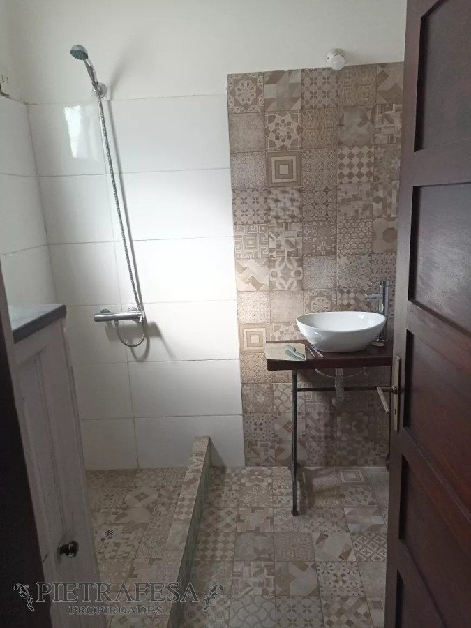 Casa ID.12164 - Casa en venta 4 dormitorios, 2 baños, azotea, unión