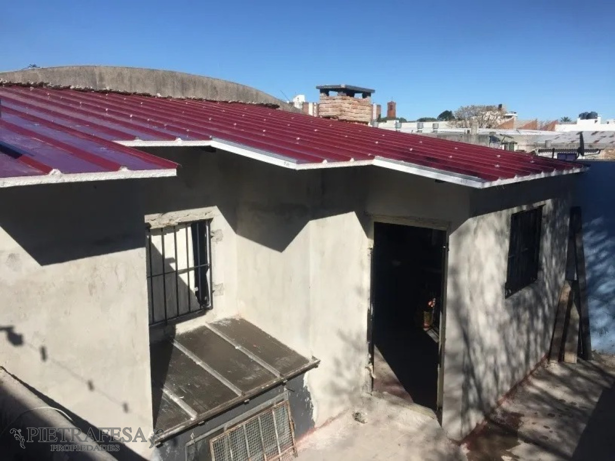 Casa ID.3462 - Casa en venta 6 dormitorios, 3 baños, barbacoa, azotea y Garaje-Cádiz- La Blanqueada