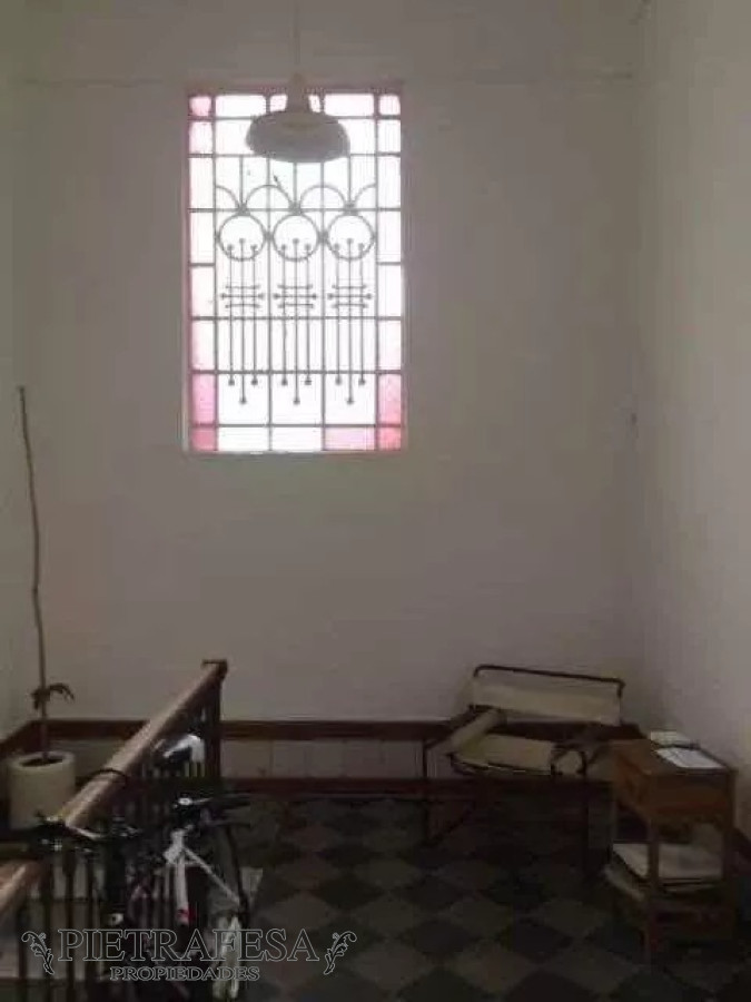 Casa ID.10267 - Casa en venta 4 dormitorios, 2 baños, azotea-Centro