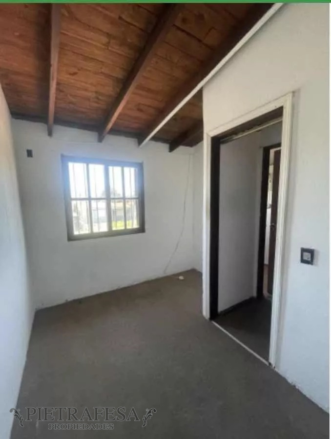 Casa ID.12934 - Casa en venta con renta, 3dormitorios, 2baños, cochera- Solymar
