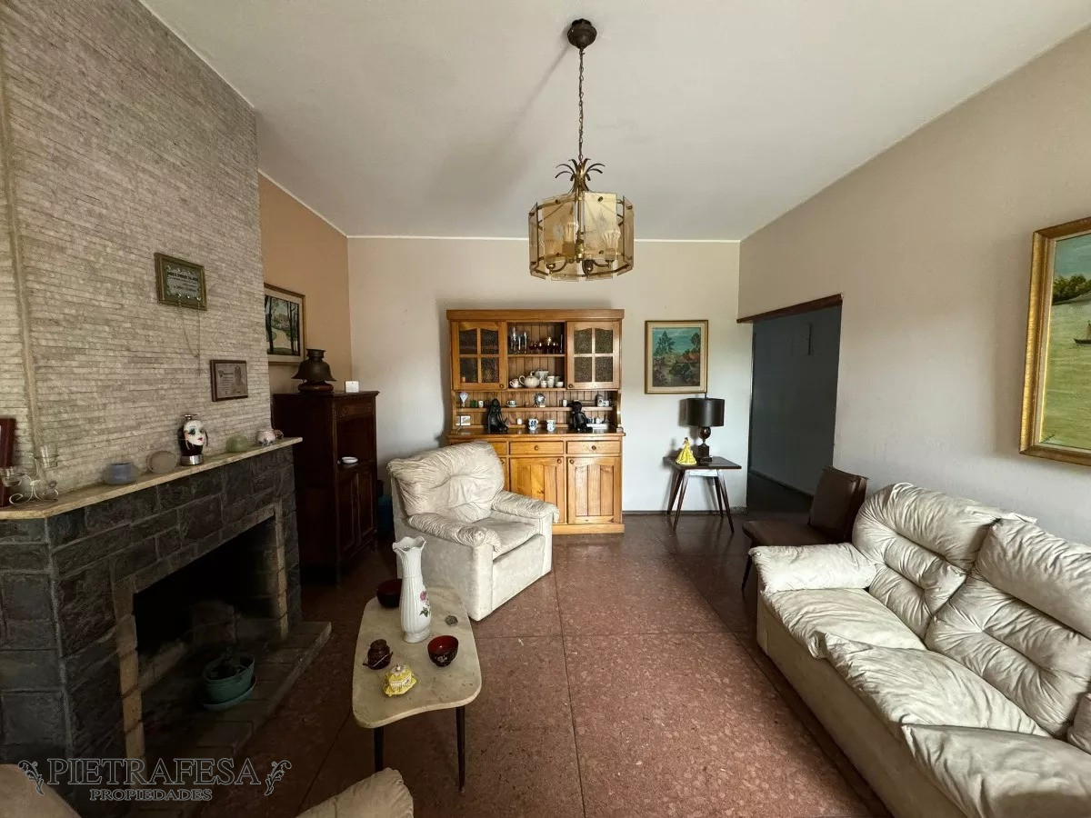 Casa ID.12340 - Casa en venta 4 dormitorios, 1 baño, patio-Aires Puros