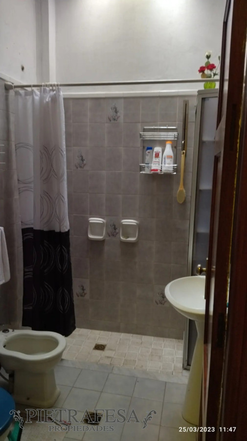 Casa ID.11507 - Casa en venta 3 dormitorios, 2 baños, barbacoa, cochera-Aires Puros