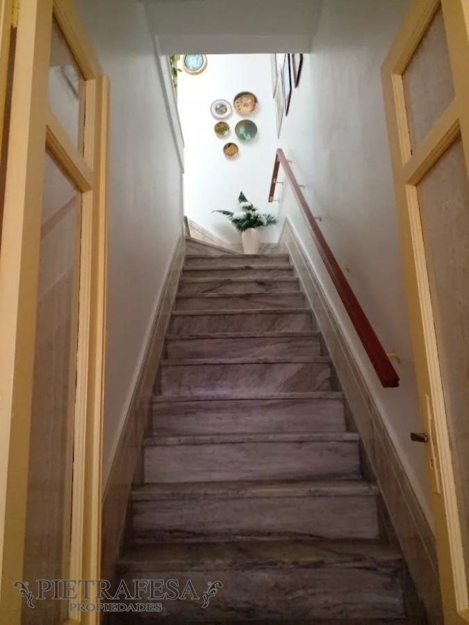 Casa ID.7993 - Casa mas local en venta, 3 dormitorios, 3 baños y azotea-Ejido-Barrio Sur