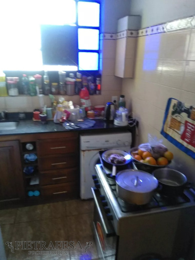 Casa ID.9231 - PH con renta en venta, 2 dormitorios, 1 baño-Tres Cruces