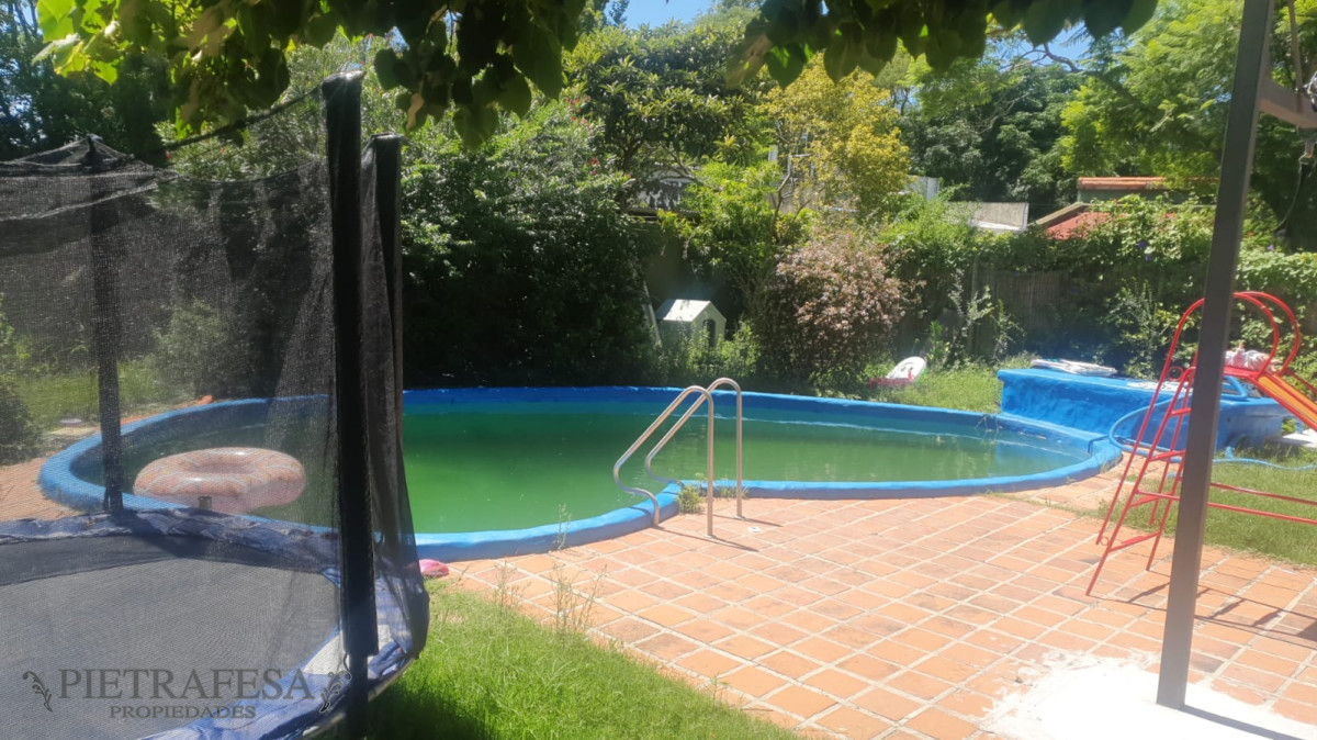 Casa ID.9618 - Casa en venta con renta 2 dormitorios, 3 baño, piscina-Carrasco Norte