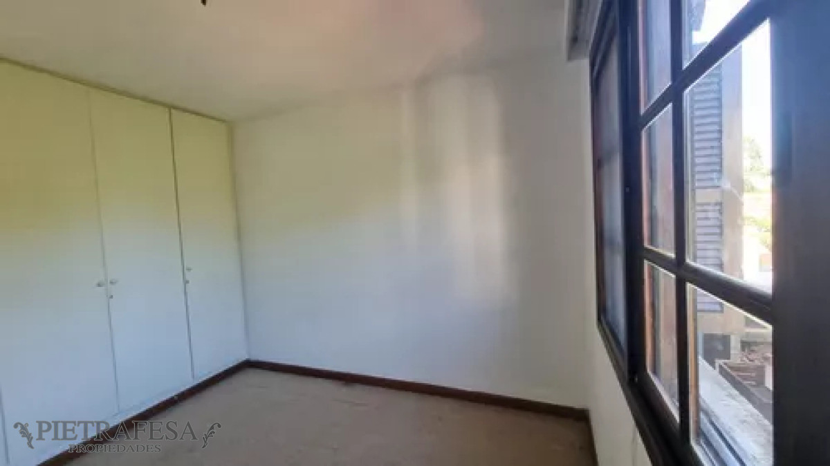 Casa ID.13064 - Casa en alquiler, 3dormitorios, 3baños, patio, cochera. Carrasco.