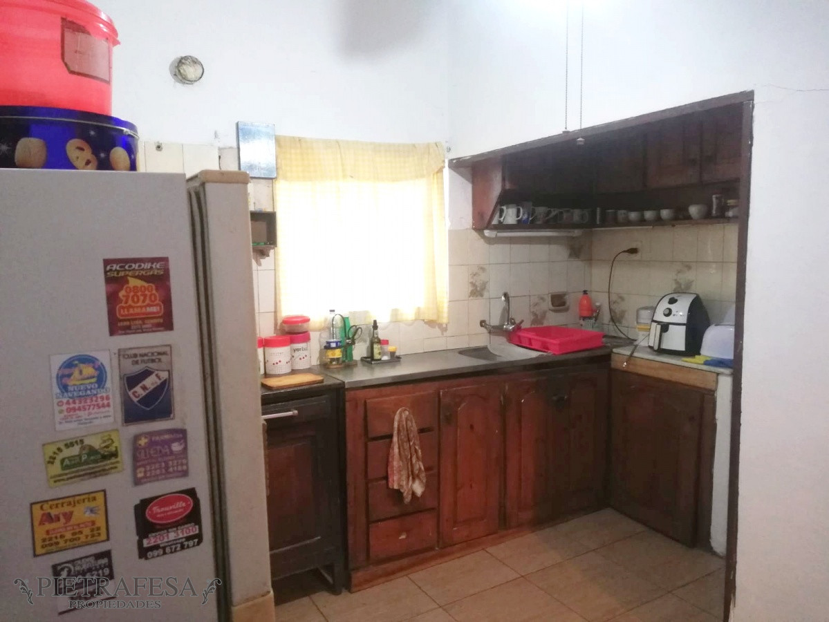 Casa ID.1652 - Casa en venta 2 plantas, 4 dormitorios 2 baños con garaje - Isabela - Brazo Oriental 