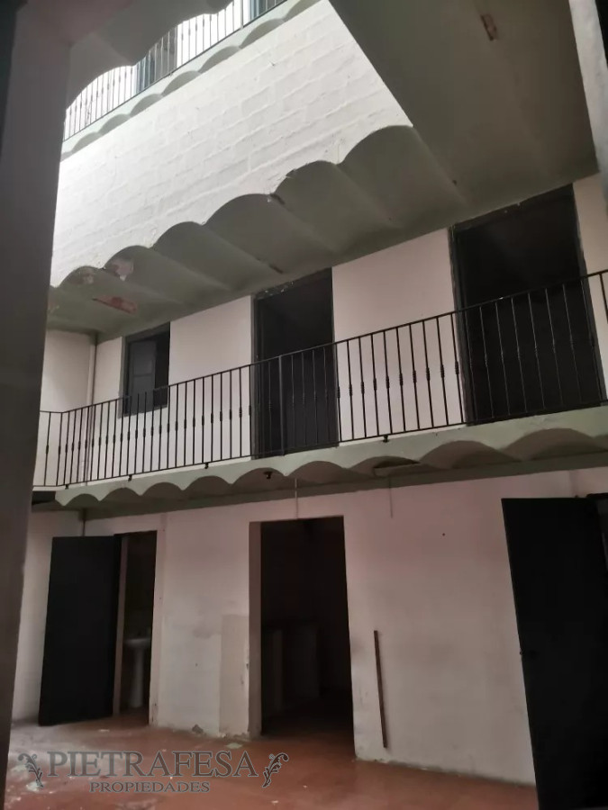 Casa ID.7360 - Casa en venta 10 dormitorios, 4 baños- Av Agraciada -Aguada
