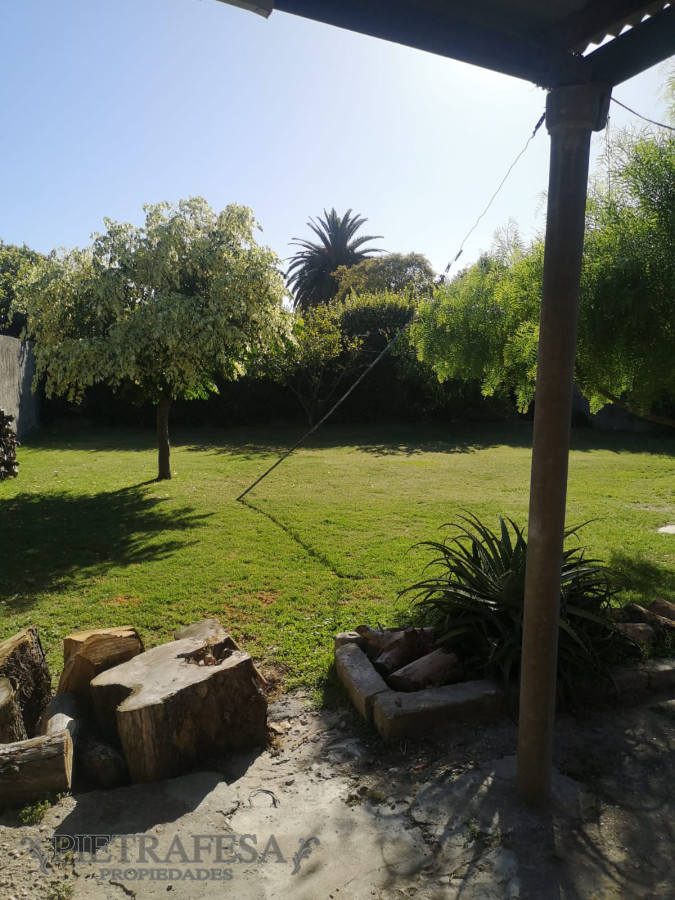 Casa ID.1554 - Casa en venta padrón único con dos casas con fondo y cochera -Zum Felde - Malvin Norte