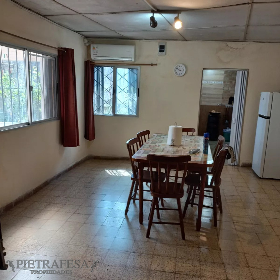 Casa ID.12250 - Casa en venta 2 dormitorios, 2 baños, patio-Colón 