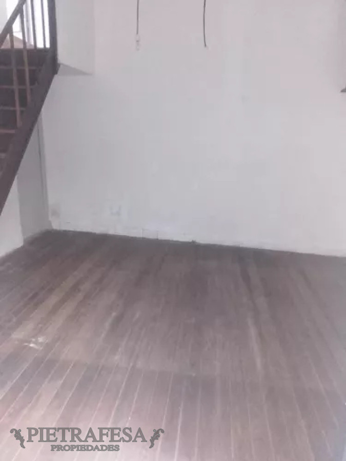 Casa ID.13165 - Casa en alquiler, 5dormitorios, 2baños, patio. Prado.