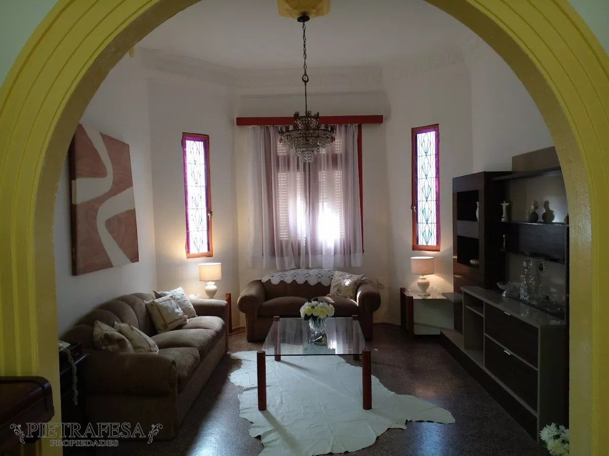 Casa ID.7993 - Casa mas local en venta, 3 dormitorios, 3 baños y azotea-Ejido-Barrio Sur