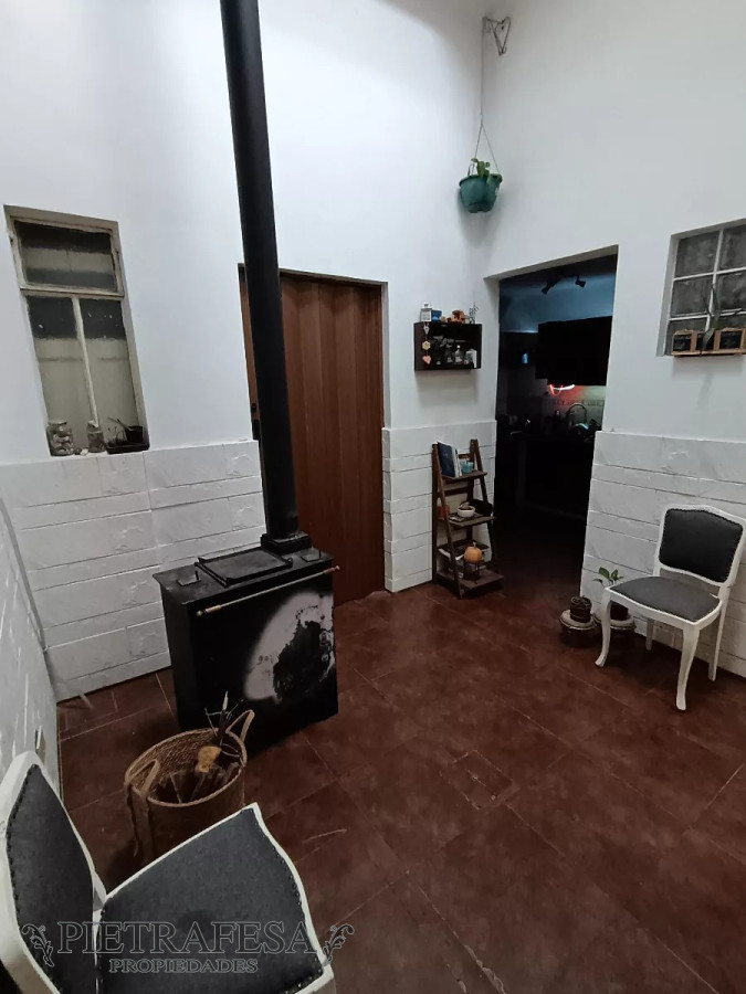 Casa ID.9814 - Casa en venta 6 dormitorios,2 baños, gje, azotea-La Blanqueada