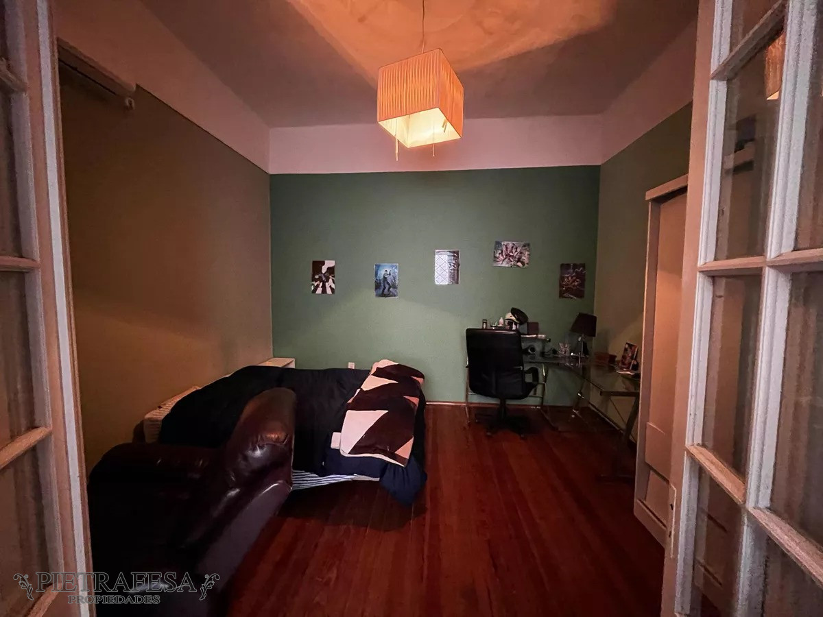 Casa ID.8563 - Casa mas apto en venta, 6 dormitorios, 3 baños, fondo, barbacoa y garaje-Doroteo Enciso - Capurro