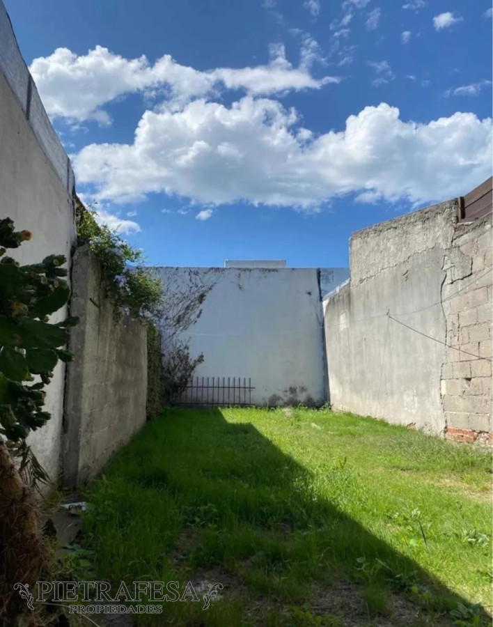 Casa ID.6919 - Casa en venta 3 dormitorios, 1 baño y fondo-Dolores Pereira De Rosell -Parque Batlle