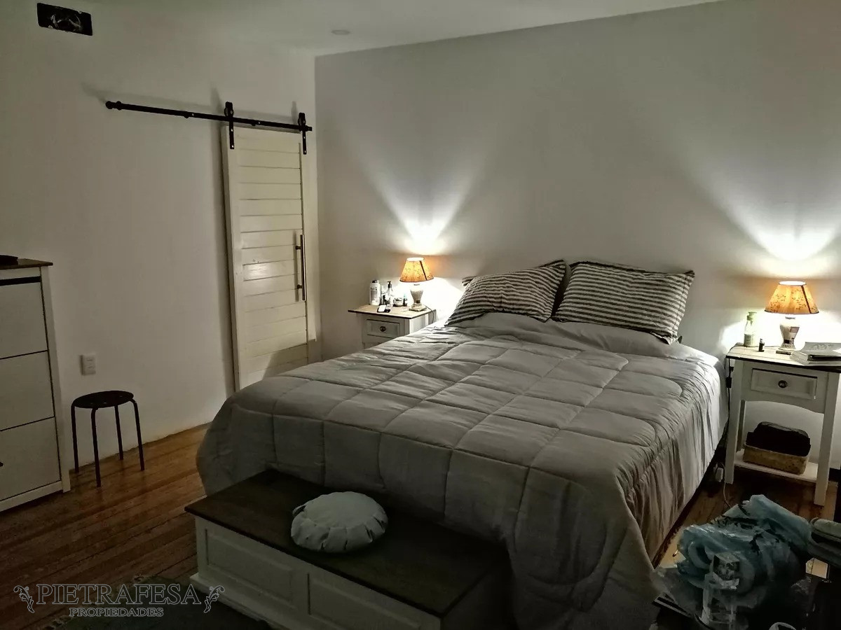 Casa ID.9504 - Casa en venta 2 dormitorios, 3 baños, azotea,gje-Reducto