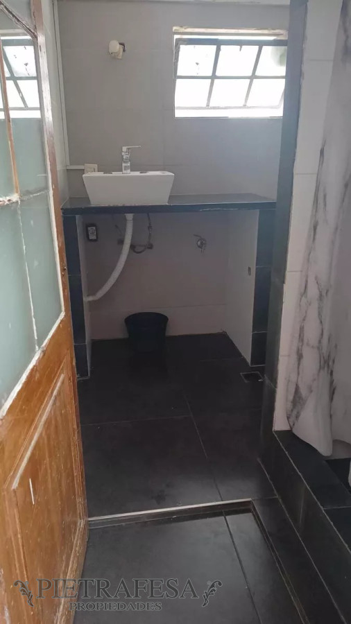 Casa ID.10267 - Casa en venta 4 dormitorios, 2 baños, azotea-Centro