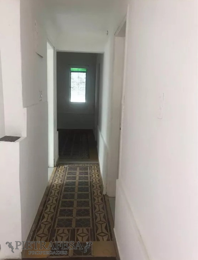 Casa ID.11816 - Casa en venta con renta, 2 dormitorios, 1 baño, azotea-Cerrito