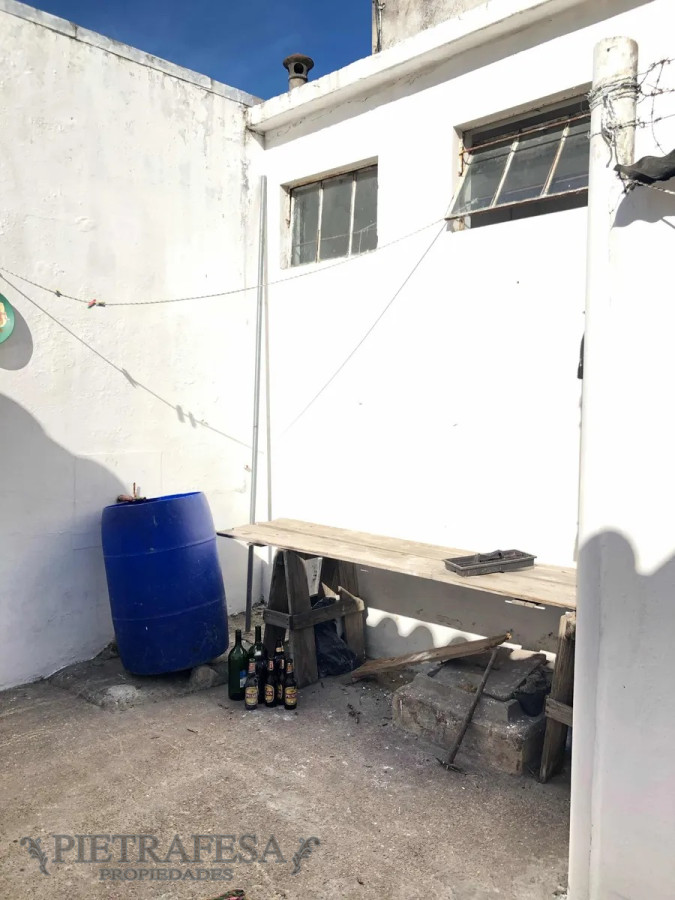 Casa ID.13641 - Casa en venta 2 dormitorios, 2 baños, fondo- garaje-La Blanqueada 
