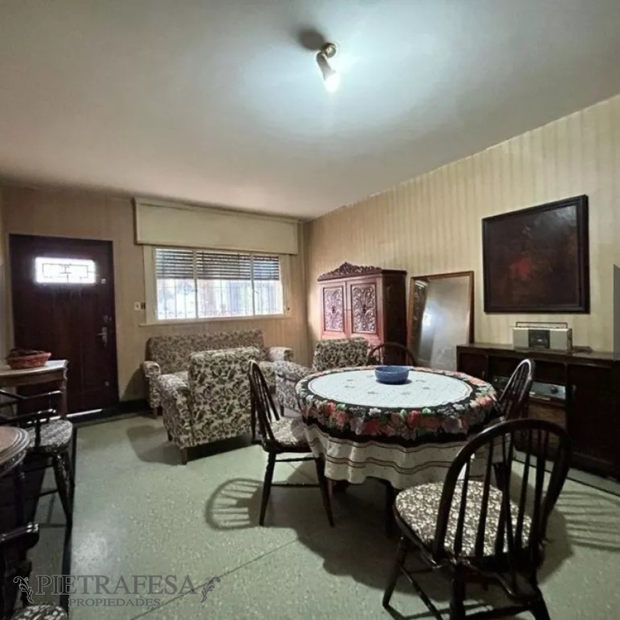 Casa ID.9021 - Venta casa 4 dormitorios 2 baños, patio, gje-La Blanqueada