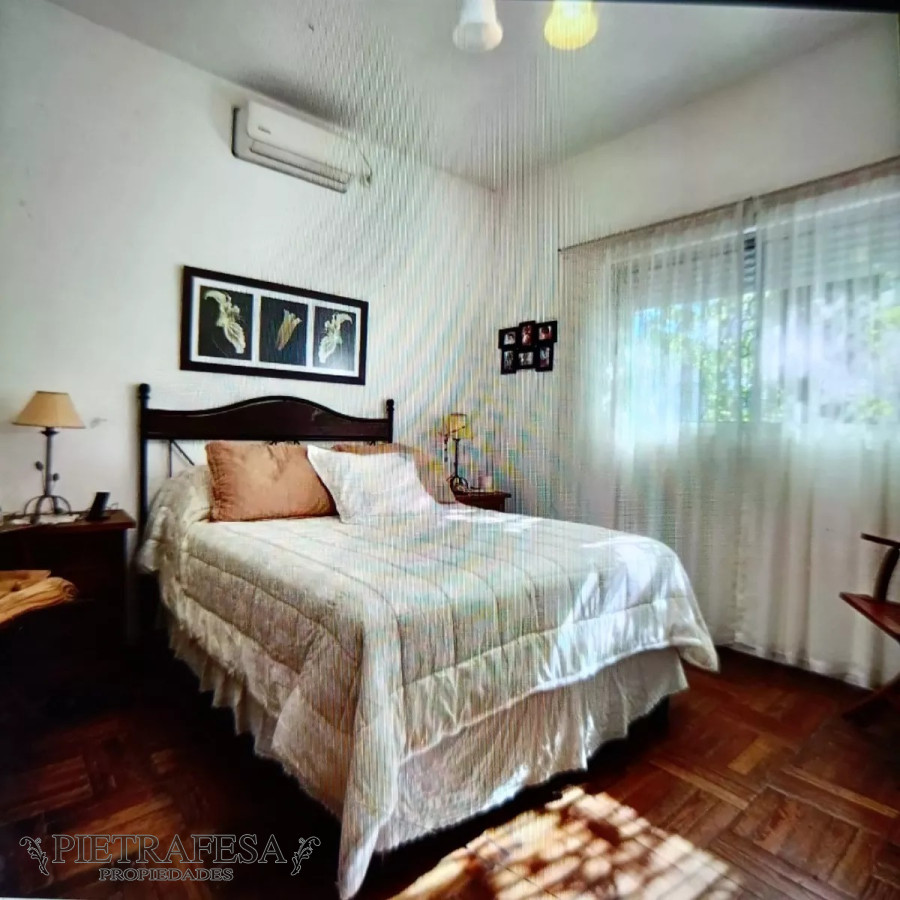 Casa ID.11090 - Casa en venta 4 dormitorios, 3 baños, azotea, gje-Buceo