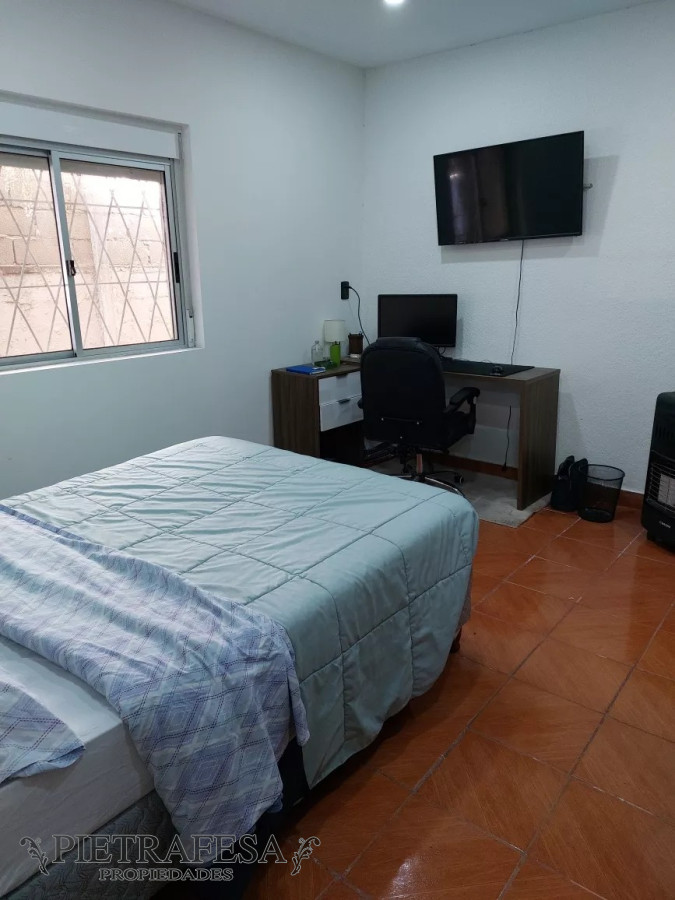 Casa ID.8866 - 2 casas en venta, 4 dormitorios, 2 baños, fondo, gje-Paso de las Duranas